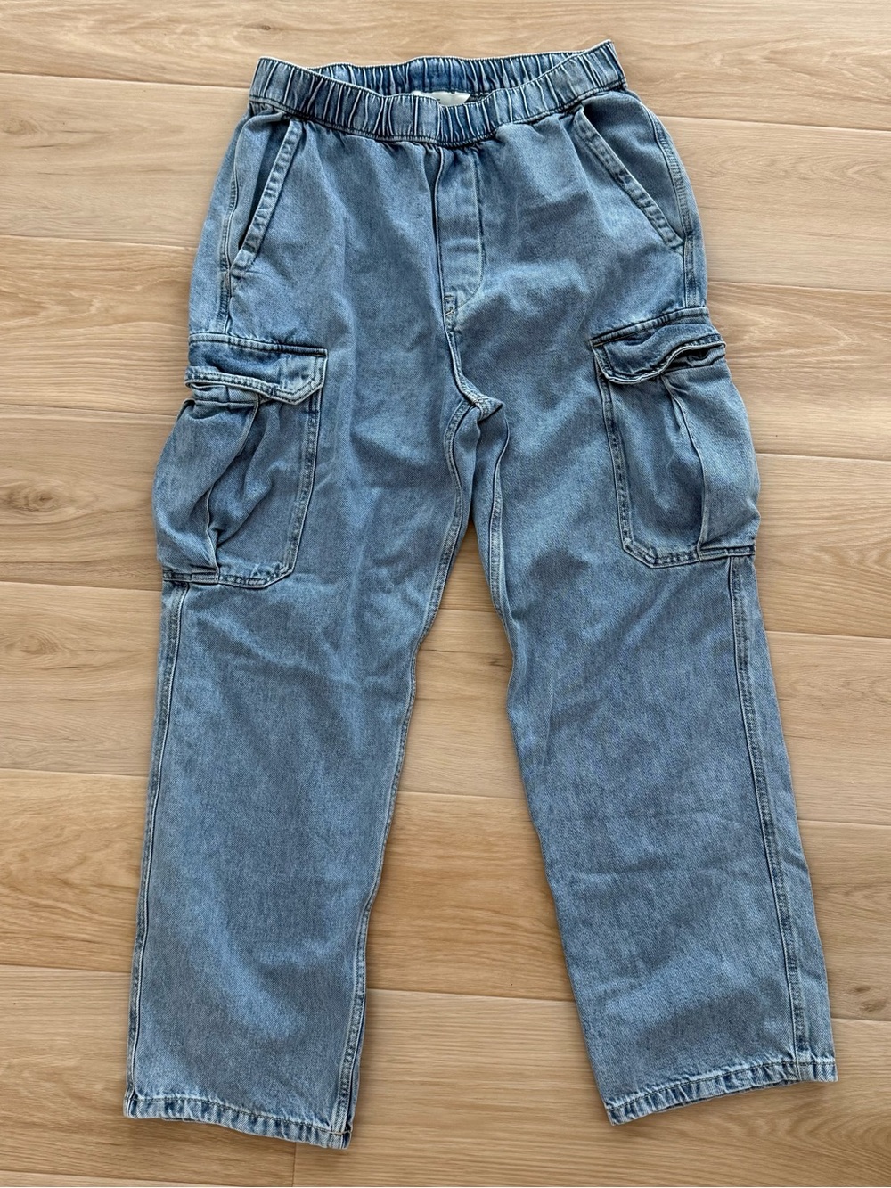 H&M Loose Cargo Jeans Medium Light Wash Elastic Waist Denim‎ Pants